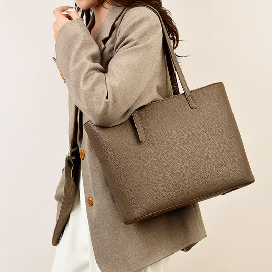 Bolsa de Hombro Commuter de Gran Capacidad y Diseño Versátil - Image 13