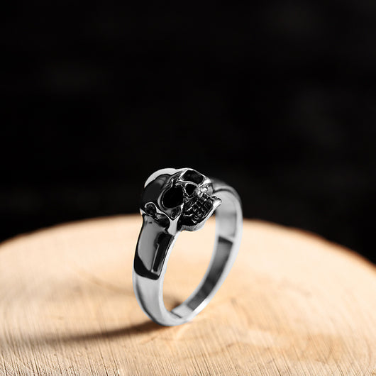 Anillo de Calavera Plateado Minimalista Unisex