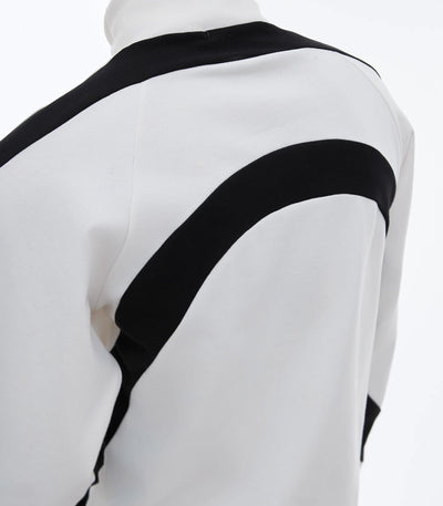 Polera Cuello Alto Patchwork con Contraste de Colores - Image 4
