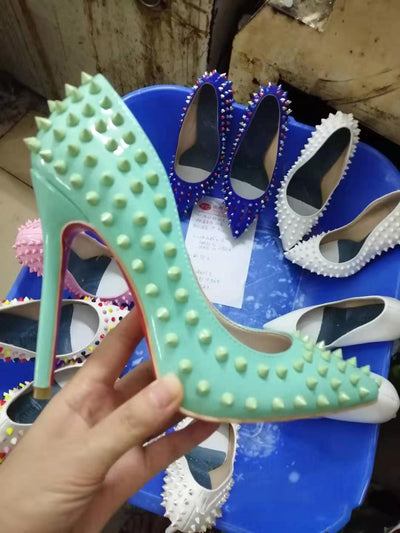 Tacones Altos Puntiagudos con Remaches para Mujer - Image 15