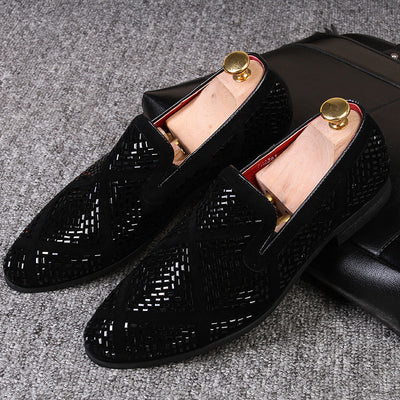 Zapatos de Cuero Negro con Punta Aguda y Lentejuelas para Hombre - Image 3