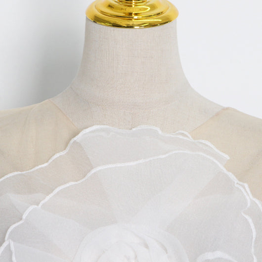Blusa Cuello Redondo con Mangas Abullonadas y Flores en Relieve - Image 3