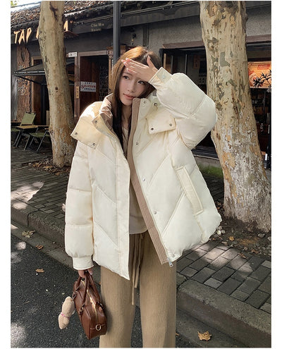 Chaqueta Corta Acolchada para Mujer con Capucha - Cálida y Resistente al Viento - Image 19