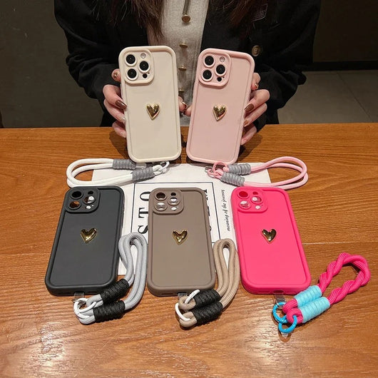 Funda de Silicona para Celular con Diseño de Corazón y Cordón Dorado - Image 24