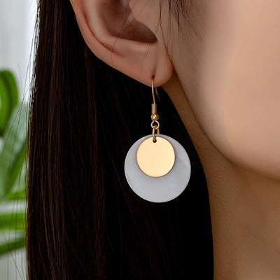 Aretes Disco de Concha Minimalista