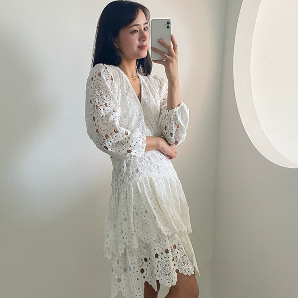 Vestido Elegante con Encaje Calado y Escote en V para Mujer