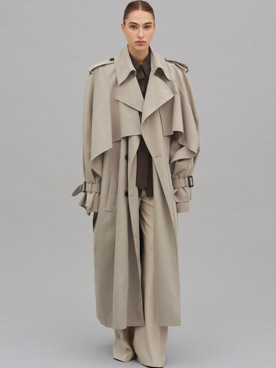 Gabardina Larga Beige con Cinturón y Capa - Image 9