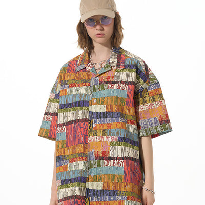 Camisa Suelta con Estampado de Letras y Bloques de Color