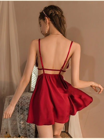 Pijama Femenino de Encaje con Escote Profundo y Abertura Frontal - Image 12