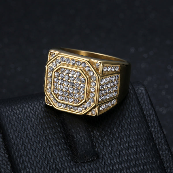 Anillo de Acero Titanio Chapado en Oro con Cristales para Hombre