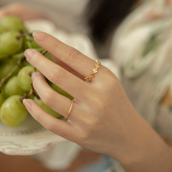 Anillo de Hoja Retro Lujo Ligero para Mujer