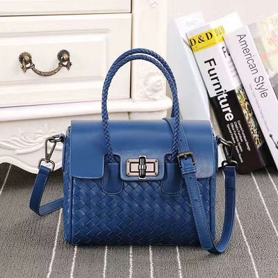 Bolso Tejido a Mano en Cuero Genuino - Image 3