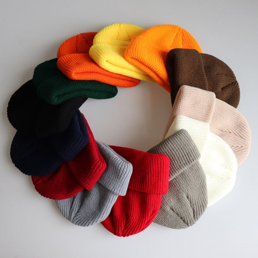 Gorro de Lana Tejida con Detalle de Cuero Melón para Hombre y Mujer - Image 7