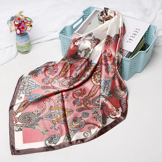 Pañuelo de Seda Artificial Estampado Tamaño Pequeño - Image 7