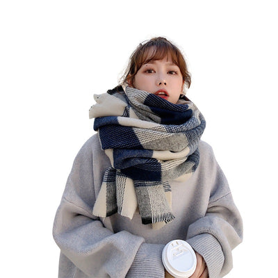 Bufanda Cuadriculada Blanca y Azul Estilo Japonés para Mujer - Image 5