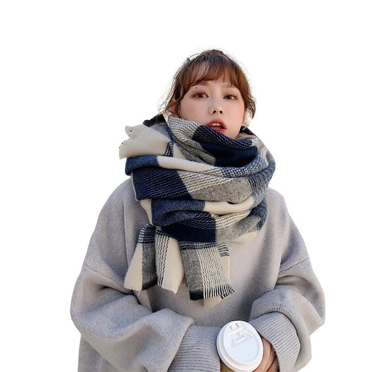 Bufanda Cuadriculada Blanca y Azul Estilo Japonés para Mujer - Image 5