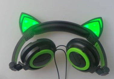 Audífonos Inalámbricos con Orejas de Gato Luminosas y Diseño Plegable - Image 11