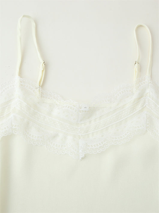Vestido de Encaje con Abertura Lateral y Tirantes Ajustables - Image 4