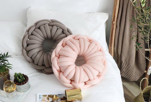 Almohada Anillo Donut para Selfies - Cojín Nudos Decorativo - Image 17