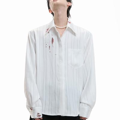 Cardigan Elegante con Estampado de Labiales y Textura Satinada