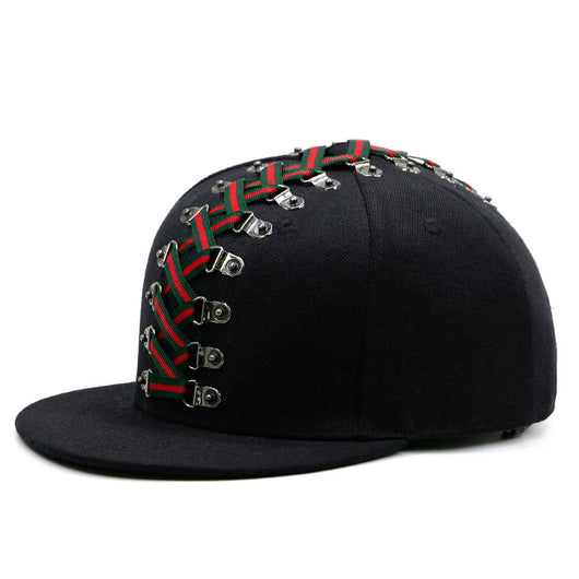 Gorra Punk Hip Hop con Visera Plana y Cinturón Tejido Remachado Unisex - Image 2