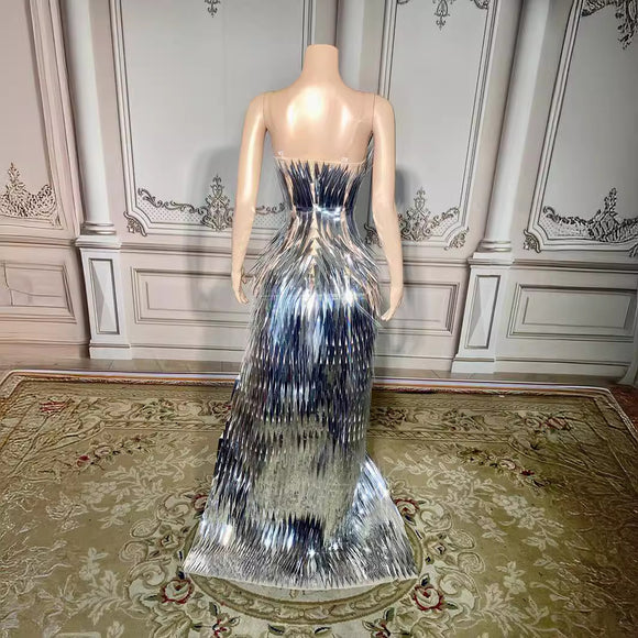 Vestido de Noche Elegante con Lentejuelas y Abertura Lateral