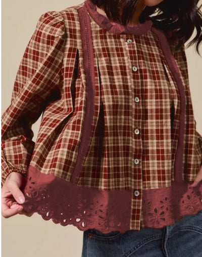 Blusa Larga Suelta Cuadros Rojo Dahlia con Encaje Calado y Botones - Image 11