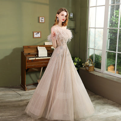 Vestido de Noche Elegante con Plumas Premium - Image 2