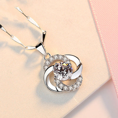 Collar Trébol de Cuatro Hojas para Mujer - Cadena Escotada - Image 2
