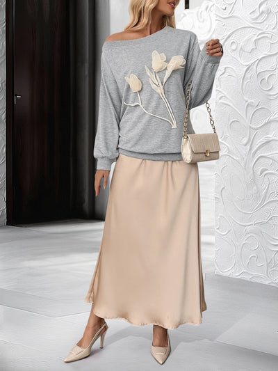 Blusa Elegante con Flores 3D y Hombros Descubiertos - Image 12