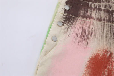 Pantalón Denim con Tirantes y Diseño Graffiti para Hombre - Image 16