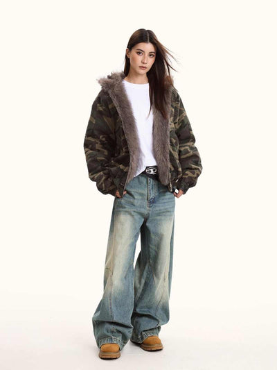 Chaqueta Acolchada con Capucha y Estampado Camuflaje - Image 4