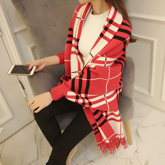 Capa Poncho Escocés con Borlas - Abrigo Elegante para Mujer - Image 8