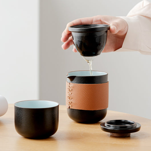 Juego de Té Portátil para Viajes con Tetera y Cuatro Tazas - Image 10