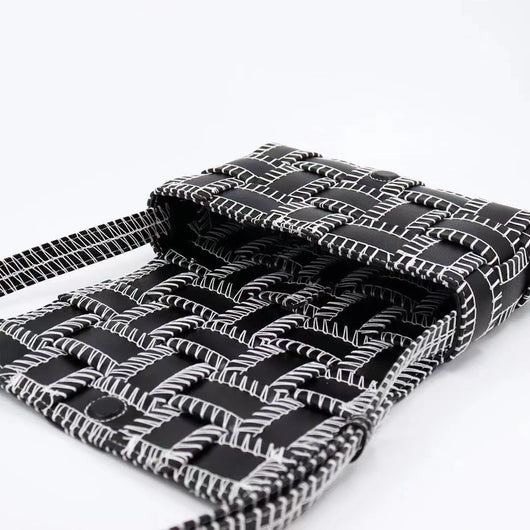 Bolsa de Tejido Artesanal con Bordado a Mano para Damas - Image 15