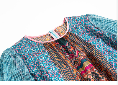 Vestido de Fiesta con Cintura Marcada y Estampado Navideño - Image 14