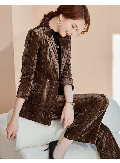 Trajes Casuales de Corte Elegante y Estilo Contemporáneo - Image 14