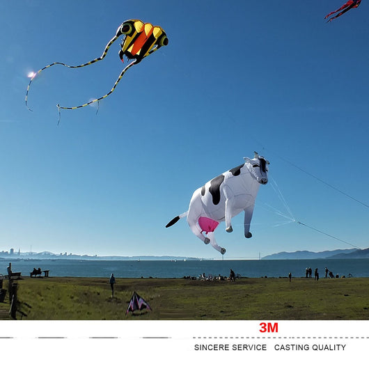 Colgante de Cometa Suave en Tela Nylon Mecánica - Diseño Vaca - Image 4