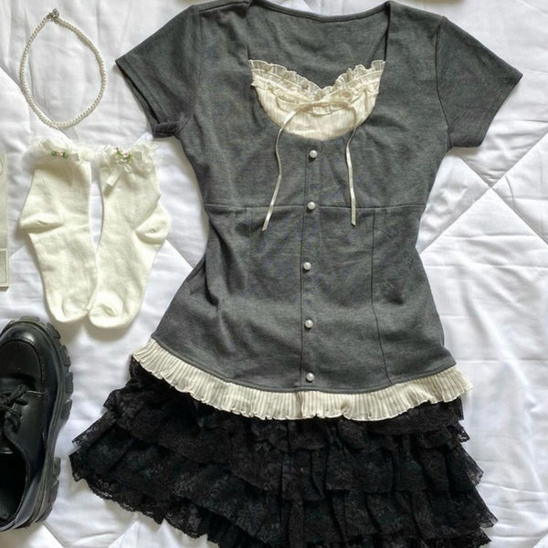 Blusa Femenina de Madera con Diseño de Empalme y Manga Corta