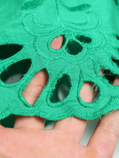 Shorts Elegantes con Detalles Bordados y Recortes Modernos para Mujer - Image 6