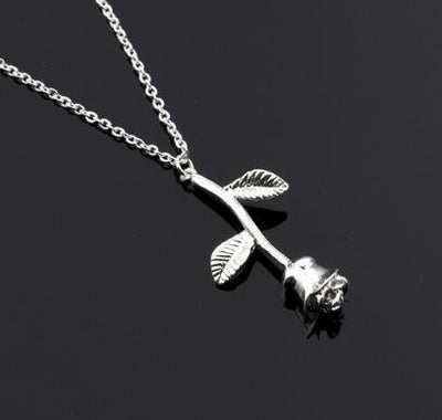 Collar de Hoja Elegante