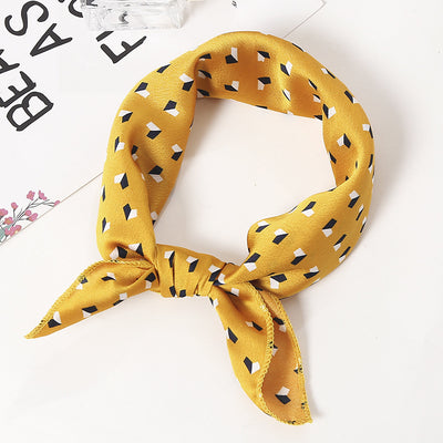 Pañuelo de Seda Coreano con Estampado Decorativo - Image 14