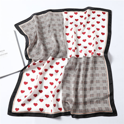 Pañuelo de seda con estampado cuadros y corazón para mujer - Image 8