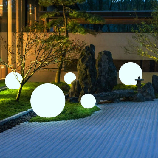 Lámpara Solar Luminosa para Jardín - Esfera Decorativa LED con Energía Renovable - Image 2