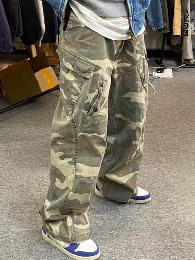 Jeans Anchos Tipo Cargo con Estampado Camuflaje y Bota Levemente Acampanada - Image 10