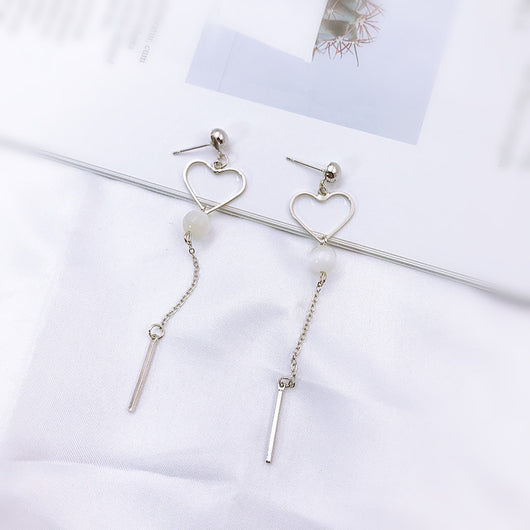 Aretes Coreanos Asimétricos con Flor de Perla y Moño - Image 4
