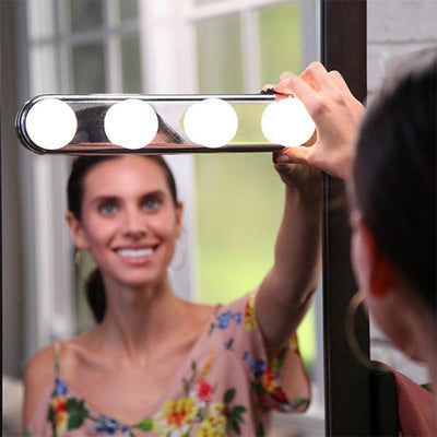 Espejo de Maquillaje LED con 4 Bombillas y Ventosa - Lámpara de Relleno Profesional
