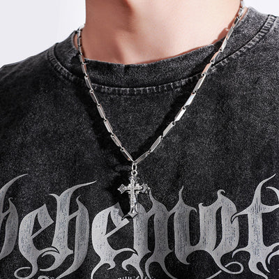 Collar Colgante Cruz para Hombre con Diamantes - Image 10