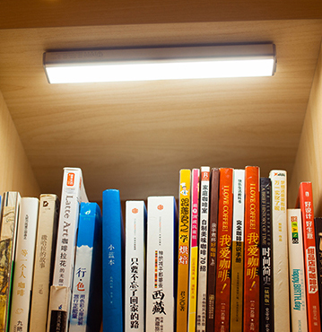 Luz LED Inteligente con Sensor de Movimiento y Carga Inalámbrica