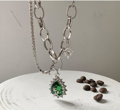Collar Colgante de Piedra Verde Esmeralda y Diamantes con Costura - Image 13